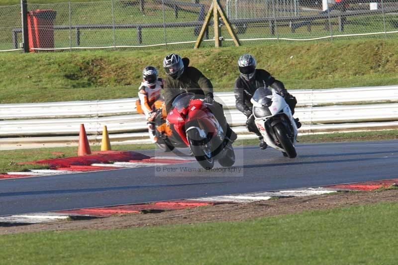Motorcycle action photographs;Trackday digital images;event digital images;eventdigitalimages;no limits trackday;peter wileman photography;snetterton;snetterton circuit norfolk;snetterton photographs;trackday;trackday photos