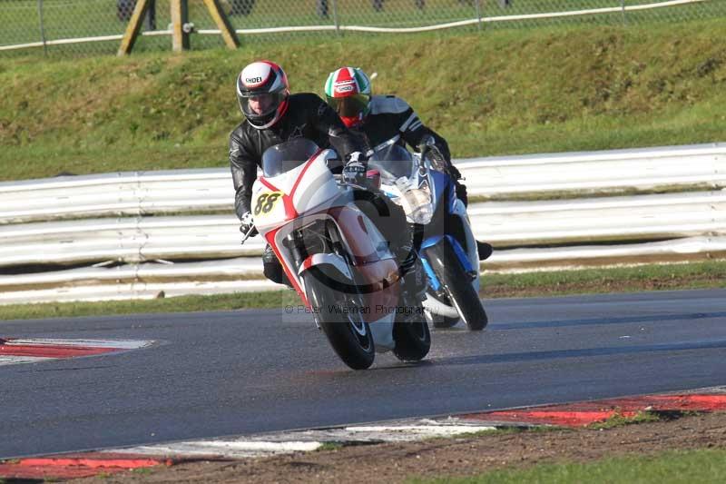 Motorcycle action photographs;Trackday digital images;event digital images;eventdigitalimages;no limits trackday;peter wileman photography;snetterton;snetterton circuit norfolk;snetterton photographs;trackday;trackday photos