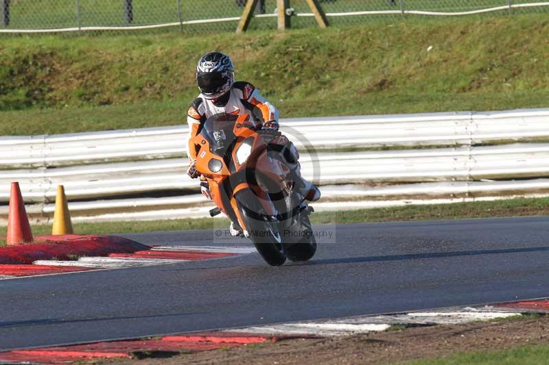 Motorcycle action photographs;Trackday digital images;event digital images;eventdigitalimages;no limits trackday;peter wileman photography;snetterton;snetterton circuit norfolk;snetterton photographs;trackday;trackday photos