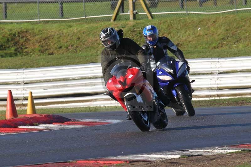 Motorcycle action photographs;Trackday digital images;event digital images;eventdigitalimages;no limits trackday;peter wileman photography;snetterton;snetterton circuit norfolk;snetterton photographs;trackday;trackday photos