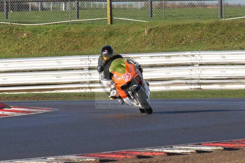 Motorcycle action photographs;Trackday digital images;event digital images;eventdigitalimages;no limits trackday;peter wileman photography;snetterton;snetterton circuit norfolk;snetterton photographs;trackday;trackday photos