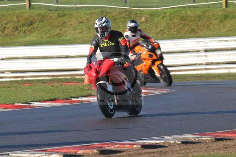 Motorcycle action photographs;Trackday digital images;event digital images;eventdigitalimages;no limits trackday;peter wileman photography;snetterton;snetterton circuit norfolk;snetterton photographs;trackday;trackday photos