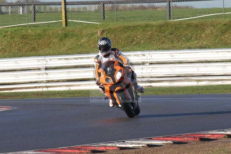 Motorcycle action photographs;Trackday digital images;event digital images;eventdigitalimages;no limits trackday;peter wileman photography;snetterton;snetterton circuit norfolk;snetterton photographs;trackday;trackday photos