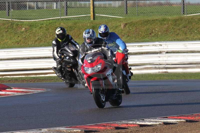 Motorcycle action photographs;Trackday digital images;event digital images;eventdigitalimages;no limits trackday;peter wileman photography;snetterton;snetterton circuit norfolk;snetterton photographs;trackday;trackday photos