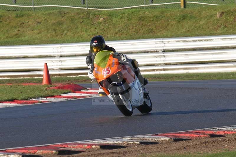 Motorcycle action photographs;Trackday digital images;event digital images;eventdigitalimages;no limits trackday;peter wileman photography;snetterton;snetterton circuit norfolk;snetterton photographs;trackday;trackday photos