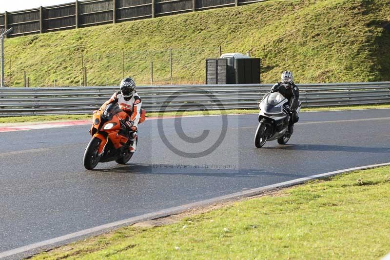 Motorcycle action photographs;Trackday digital images;event digital images;eventdigitalimages;no limits trackday;peter wileman photography;snetterton;snetterton circuit norfolk;snetterton photographs;trackday;trackday photos