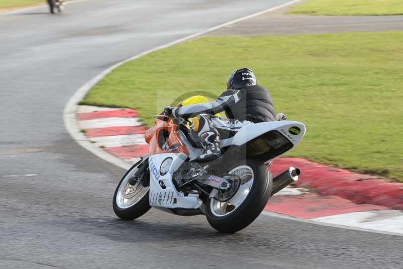 Motorcycle action photographs;Trackday digital images;event digital images;eventdigitalimages;no limits trackday;peter wileman photography;snetterton;snetterton circuit norfolk;snetterton photographs;trackday;trackday photos