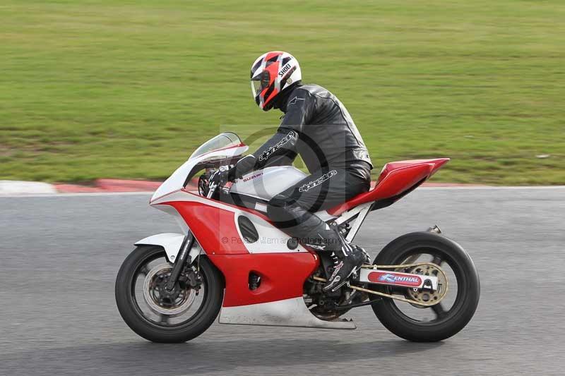 Motorcycle action photographs;Trackday digital images;event digital images;eventdigitalimages;no limits trackday;peter wileman photography;snetterton;snetterton circuit norfolk;snetterton photographs;trackday;trackday photos