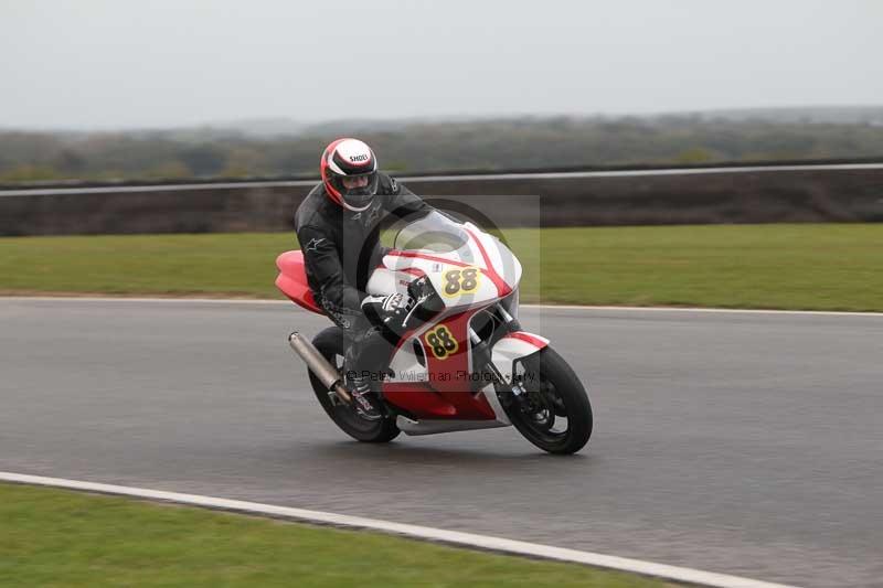 Motorcycle action photographs;Trackday digital images;event digital images;eventdigitalimages;no limits trackday;peter wileman photography;snetterton;snetterton circuit norfolk;snetterton photographs;trackday;trackday photos