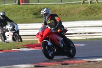 Motorcycle-action-photographs;Trackday-digital-images;event-digital-images;eventdigitalimages;no-limits-trackday;peter-wileman-photography;snetterton;snetterton-circuit-norfolk;snetterton-photographs;trackday;trackday-photos