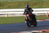 Motorcycle-action-photographs;Trackday-digital-images;event-digital-images;eventdigitalimages;no-limits-trackday;peter-wileman-photography;snetterton;snetterton-circuit-norfolk;snetterton-photographs;trackday;trackday-photos