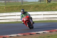 Motorcycle-action-photographs;Trackday-digital-images;event-digital-images;eventdigitalimages;no-limits-trackday;peter-wileman-photography;snetterton;snetterton-circuit-norfolk;snetterton-photographs;trackday;trackday-photos