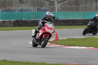 Motorcycle-action-photographs;Trackday-digital-images;event-digital-images;eventdigitalimages;no-limits-trackday;peter-wileman-photography;snetterton;snetterton-circuit-norfolk;snetterton-photographs;trackday;trackday-photos