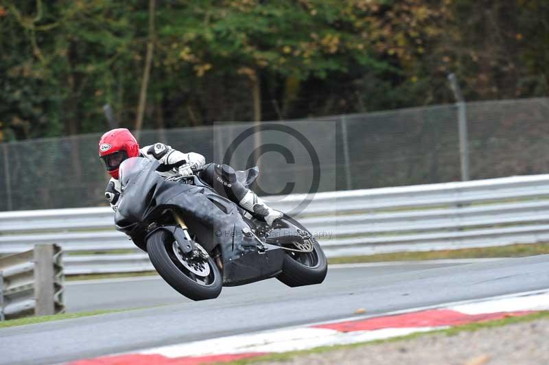 Motorcycle action photographs;Trackday digital images;event digital images;eventdigitalimages;no limits trackday;oulton park;oulton park circuit cheshire;oulton park photographs;peter wileman photography;trackday;trackday photos
