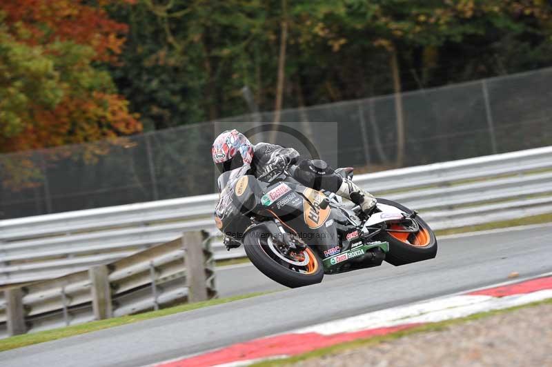 Motorcycle action photographs;Trackday digital images;event digital images;eventdigitalimages;no limits trackday;oulton park;oulton park circuit cheshire;oulton park photographs;peter wileman photography;trackday;trackday photos