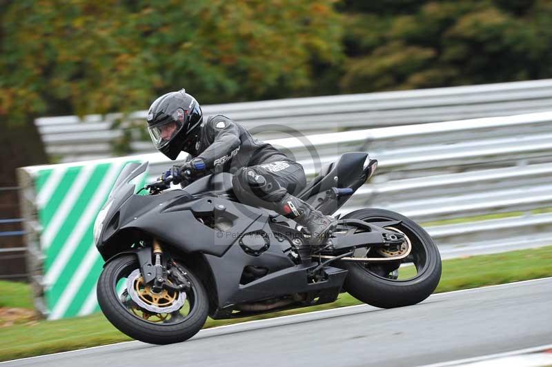 Motorcycle action photographs;Trackday digital images;event digital images;eventdigitalimages;no limits trackday;oulton park;oulton park circuit cheshire;oulton park photographs;peter wileman photography;trackday;trackday photos