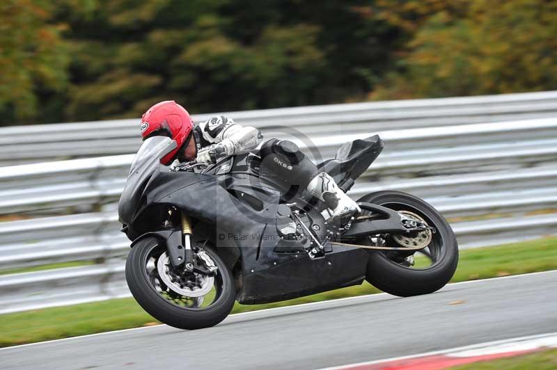 Motorcycle action photographs;Trackday digital images;event digital images;eventdigitalimages;no limits trackday;oulton park;oulton park circuit cheshire;oulton park photographs;peter wileman photography;trackday;trackday photos