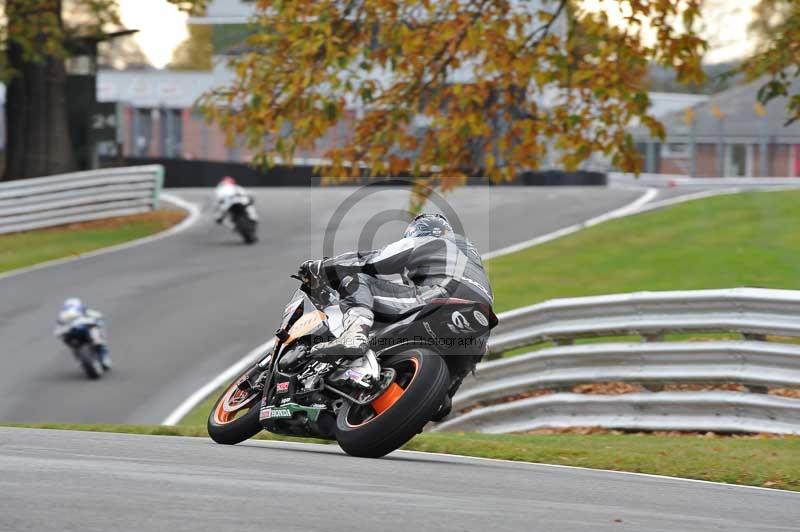 Motorcycle action photographs;Trackday digital images;event digital images;eventdigitalimages;no limits trackday;oulton park;oulton park circuit cheshire;oulton park photographs;peter wileman photography;trackday;trackday photos