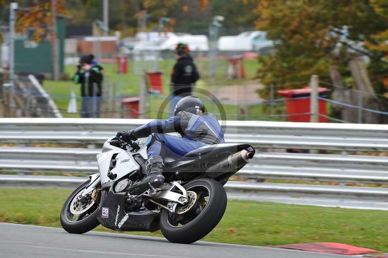 Motorcycle action photographs;Trackday digital images;event digital images;eventdigitalimages;no limits trackday;oulton park;oulton park circuit cheshire;oulton park photographs;peter wileman photography;trackday;trackday photos