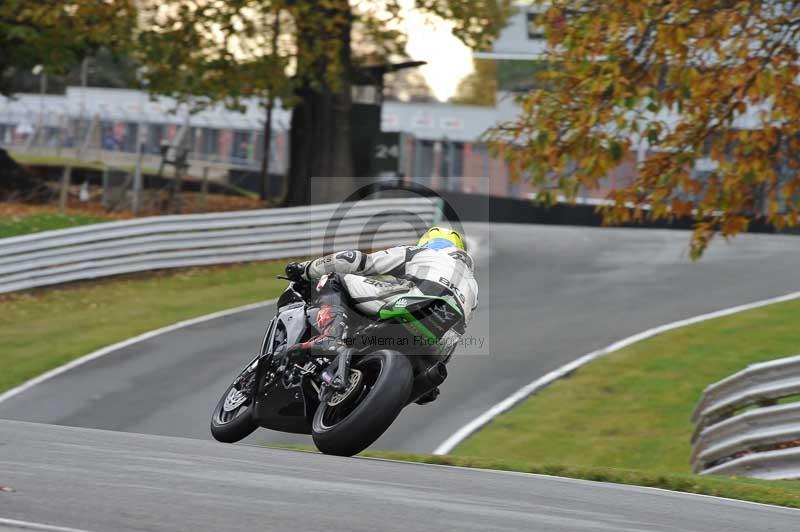 Motorcycle action photographs;Trackday digital images;event digital images;eventdigitalimages;no limits trackday;oulton park;oulton park circuit cheshire;oulton park photographs;peter wileman photography;trackday;trackday photos
