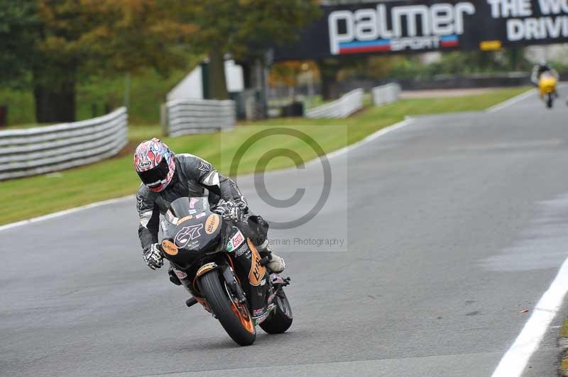 Motorcycle action photographs;Trackday digital images;event digital images;eventdigitalimages;no limits trackday;oulton park;oulton park circuit cheshire;oulton park photographs;peter wileman photography;trackday;trackday photos