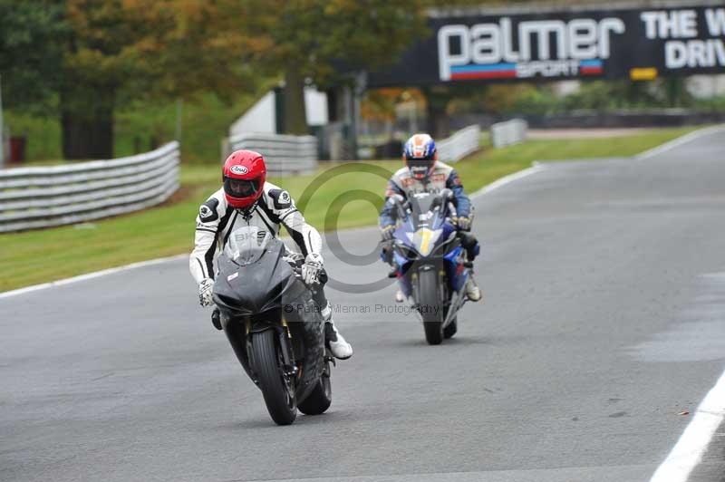 Motorcycle action photographs;Trackday digital images;event digital images;eventdigitalimages;no limits trackday;oulton park;oulton park circuit cheshire;oulton park photographs;peter wileman photography;trackday;trackday photos
