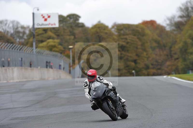 Motorcycle action photographs;Trackday digital images;event digital images;eventdigitalimages;no limits trackday;oulton park;oulton park circuit cheshire;oulton park photographs;peter wileman photography;trackday;trackday photos
