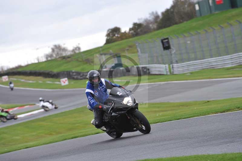 Motorcycle action photographs;Trackday digital images;event digital images;eventdigitalimages;no limits trackday;oulton park;oulton park circuit cheshire;oulton park photographs;peter wileman photography;trackday;trackday photos