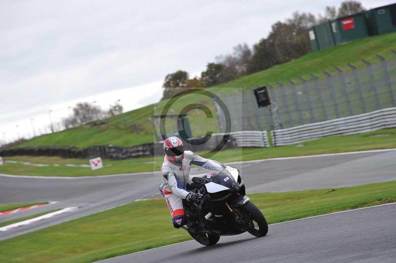 Motorcycle action photographs;Trackday digital images;event digital images;eventdigitalimages;no limits trackday;oulton park;oulton park circuit cheshire;oulton park photographs;peter wileman photography;trackday;trackday photos