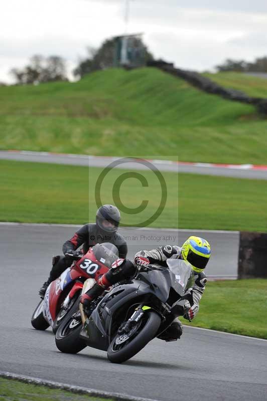 Motorcycle action photographs;Trackday digital images;event digital images;eventdigitalimages;no limits trackday;oulton park;oulton park circuit cheshire;oulton park photographs;peter wileman photography;trackday;trackday photos