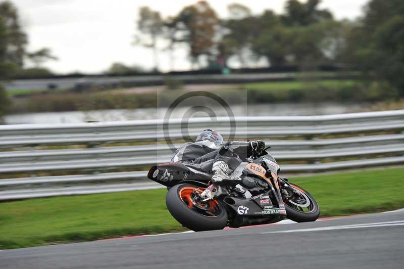 Motorcycle action photographs;Trackday digital images;event digital images;eventdigitalimages;no limits trackday;oulton park;oulton park circuit cheshire;oulton park photographs;peter wileman photography;trackday;trackday photos