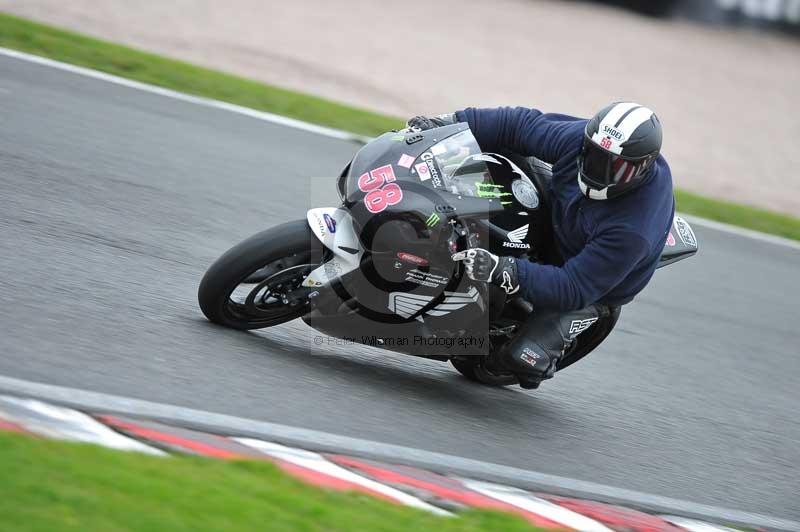 Motorcycle action photographs;Trackday digital images;event digital images;eventdigitalimages;no limits trackday;oulton park;oulton park circuit cheshire;oulton park photographs;peter wileman photography;trackday;trackday photos