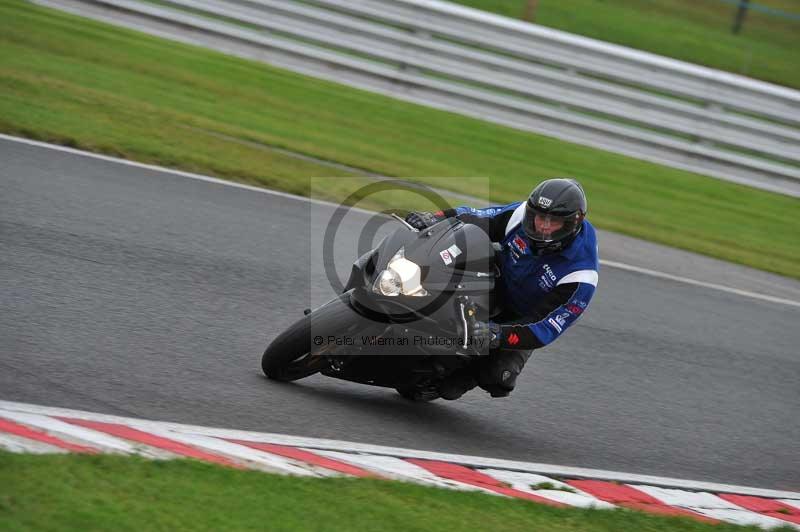 Motorcycle action photographs;Trackday digital images;event digital images;eventdigitalimages;no limits trackday;oulton park;oulton park circuit cheshire;oulton park photographs;peter wileman photography;trackday;trackday photos