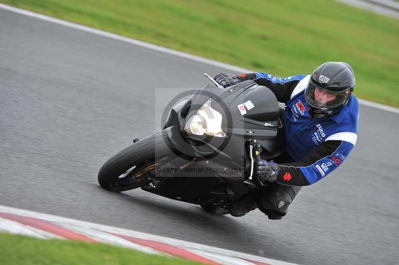 Motorcycle action photographs;Trackday digital images;event digital images;eventdigitalimages;no limits trackday;oulton park;oulton park circuit cheshire;oulton park photographs;peter wileman photography;trackday;trackday photos