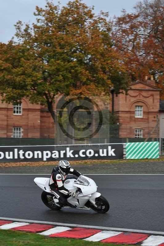 Motorcycle action photographs;Trackday digital images;event digital images;eventdigitalimages;no limits trackday;oulton park;oulton park circuit cheshire;oulton park photographs;peter wileman photography;trackday;trackday photos