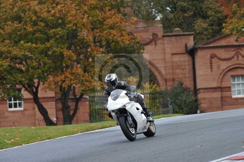 Motorcycle action photographs;Trackday digital images;event digital images;eventdigitalimages;no limits trackday;oulton park;oulton park circuit cheshire;oulton park photographs;peter wileman photography;trackday;trackday photos