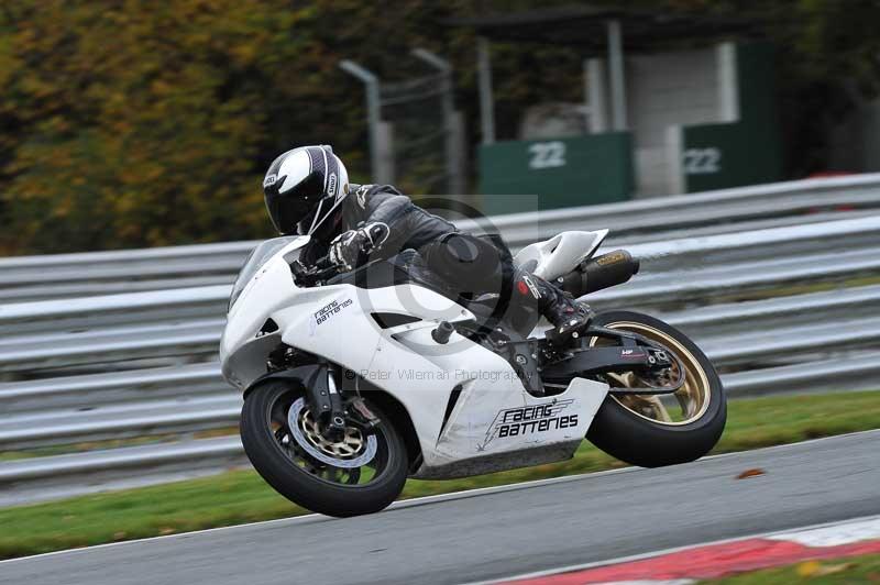 Motorcycle action photographs;Trackday digital images;event digital images;eventdigitalimages;no limits trackday;oulton park;oulton park circuit cheshire;oulton park photographs;peter wileman photography;trackday;trackday photos