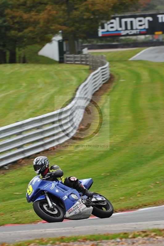 Motorcycle action photographs;Trackday digital images;event digital images;eventdigitalimages;no limits trackday;oulton park;oulton park circuit cheshire;oulton park photographs;peter wileman photography;trackday;trackday photos
