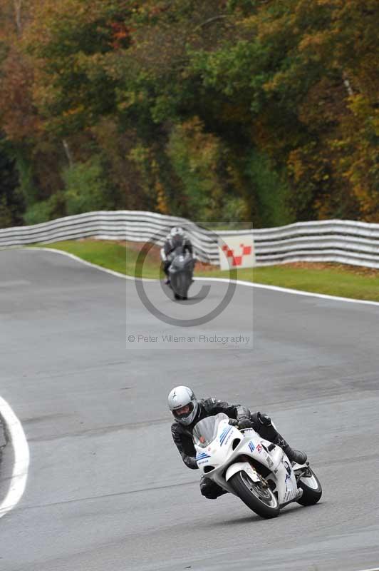 Motorcycle action photographs;Trackday digital images;event digital images;eventdigitalimages;no limits trackday;oulton park;oulton park circuit cheshire;oulton park photographs;peter wileman photography;trackday;trackday photos