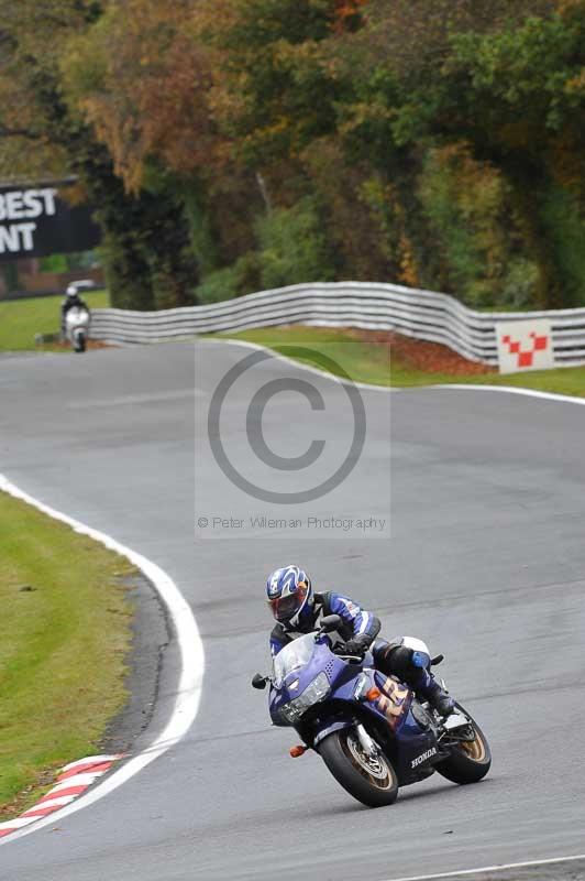 Motorcycle action photographs;Trackday digital images;event digital images;eventdigitalimages;no limits trackday;oulton park;oulton park circuit cheshire;oulton park photographs;peter wileman photography;trackday;trackday photos