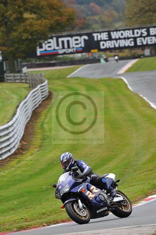 Motorcycle action photographs;Trackday digital images;event digital images;eventdigitalimages;no limits trackday;oulton park;oulton park circuit cheshire;oulton park photographs;peter wileman photography;trackday;trackday photos
