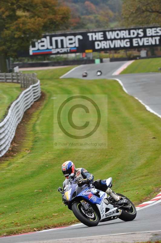 Motorcycle action photographs;Trackday digital images;event digital images;eventdigitalimages;no limits trackday;oulton park;oulton park circuit cheshire;oulton park photographs;peter wileman photography;trackday;trackday photos