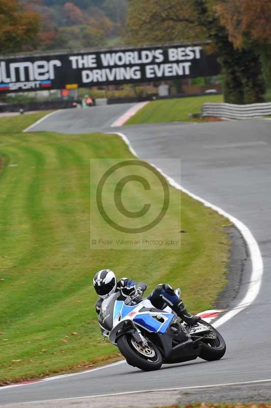 Motorcycle action photographs;Trackday digital images;event digital images;eventdigitalimages;no limits trackday;oulton park;oulton park circuit cheshire;oulton park photographs;peter wileman photography;trackday;trackday photos