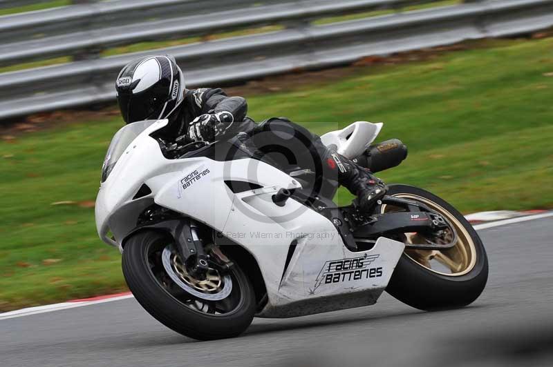 Motorcycle action photographs;Trackday digital images;event digital images;eventdigitalimages;no limits trackday;oulton park;oulton park circuit cheshire;oulton park photographs;peter wileman photography;trackday;trackday photos