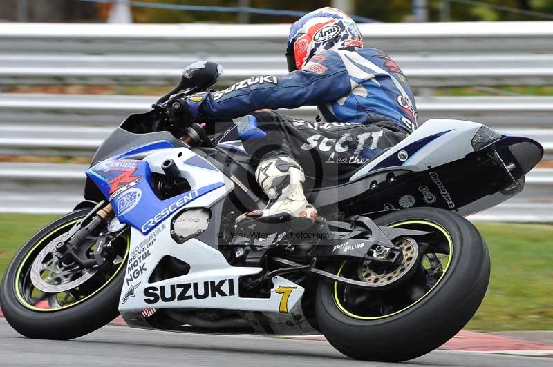 Motorcycle action photographs;Trackday digital images;event digital images;eventdigitalimages;no limits trackday;oulton park;oulton park circuit cheshire;oulton park photographs;peter wileman photography;trackday;trackday photos