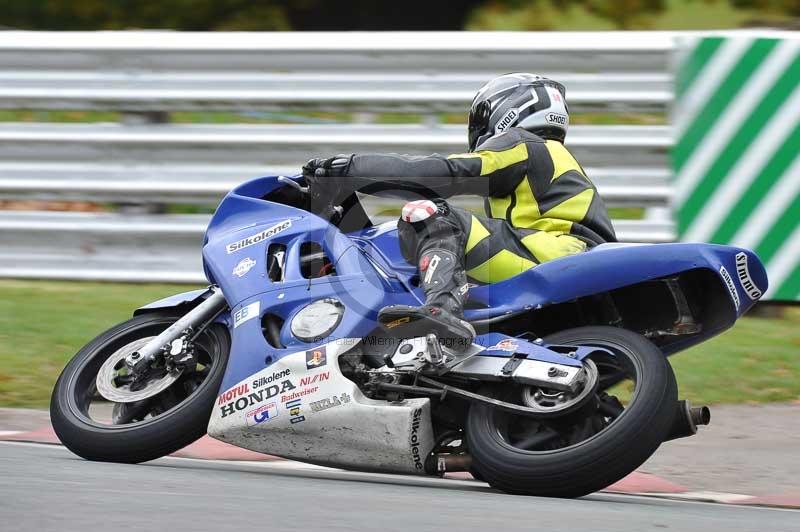 Motorcycle action photographs;Trackday digital images;event digital images;eventdigitalimages;no limits trackday;oulton park;oulton park circuit cheshire;oulton park photographs;peter wileman photography;trackday;trackday photos