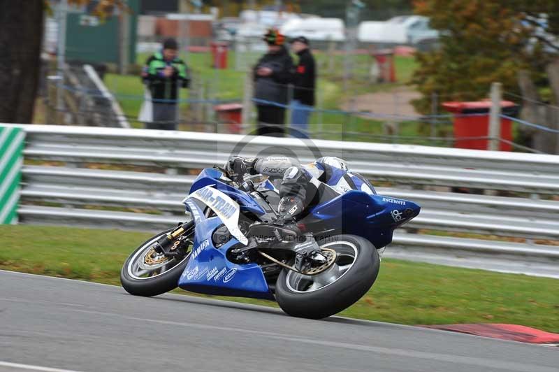Motorcycle action photographs;Trackday digital images;event digital images;eventdigitalimages;no limits trackday;oulton park;oulton park circuit cheshire;oulton park photographs;peter wileman photography;trackday;trackday photos