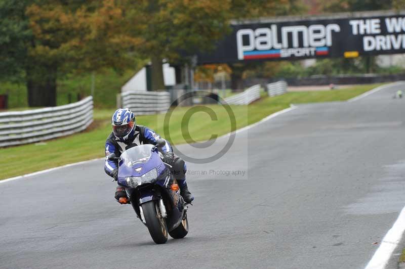 Motorcycle action photographs;Trackday digital images;event digital images;eventdigitalimages;no limits trackday;oulton park;oulton park circuit cheshire;oulton park photographs;peter wileman photography;trackday;trackday photos