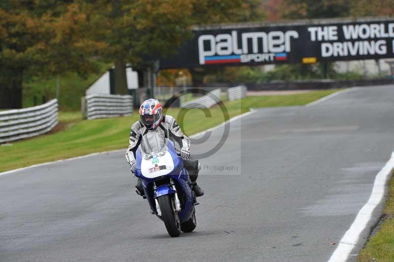Motorcycle action photographs;Trackday digital images;event digital images;eventdigitalimages;no limits trackday;oulton park;oulton park circuit cheshire;oulton park photographs;peter wileman photography;trackday;trackday photos