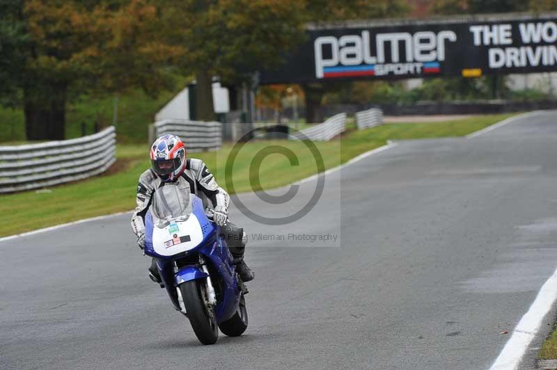 Motorcycle action photographs;Trackday digital images;event digital images;eventdigitalimages;no limits trackday;oulton park;oulton park circuit cheshire;oulton park photographs;peter wileman photography;trackday;trackday photos